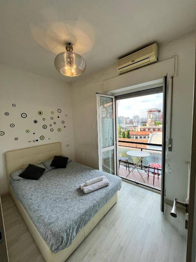 Fondazione Prada Apartment With Balcony Milão Exterior foto