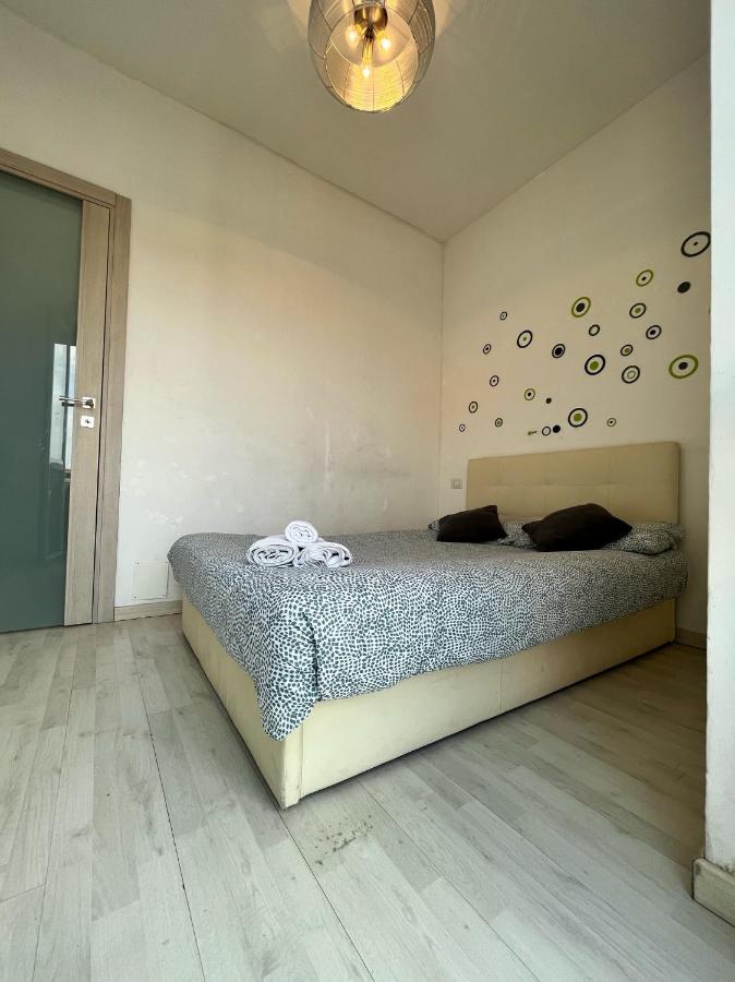 Fondazione Prada Apartment With Balcony Milão Exterior foto